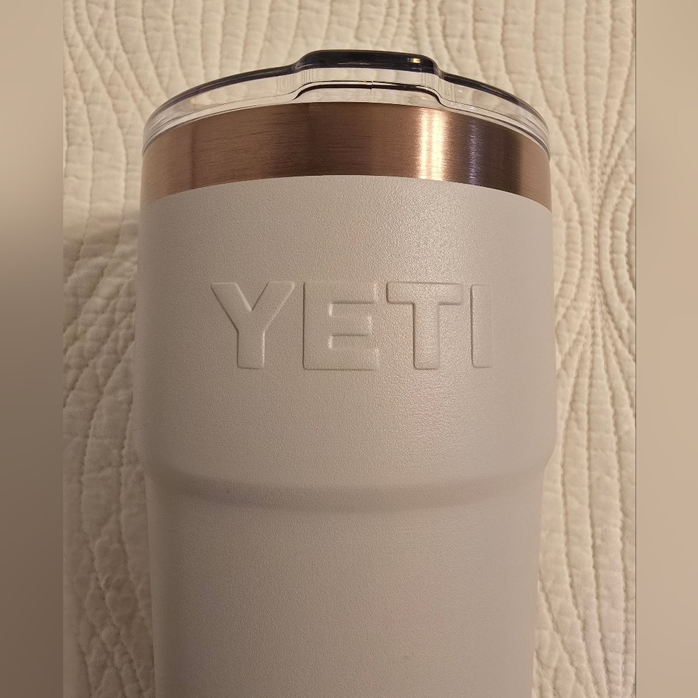 NWT Yeti Limited Edition Folds Of Honor Stackable Rambler 20 Oz - Picture 7 of 8